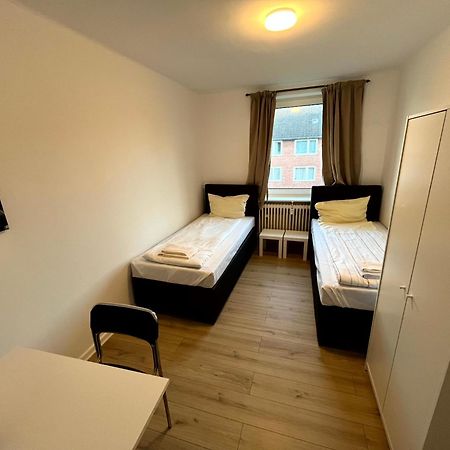 3-Zimmer Monteurwohnung Mit Balkon 노이뮌스터 외부 사진